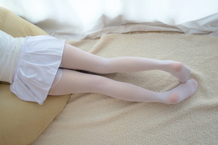 《R15-006》｜森萝财团 · 71张写真