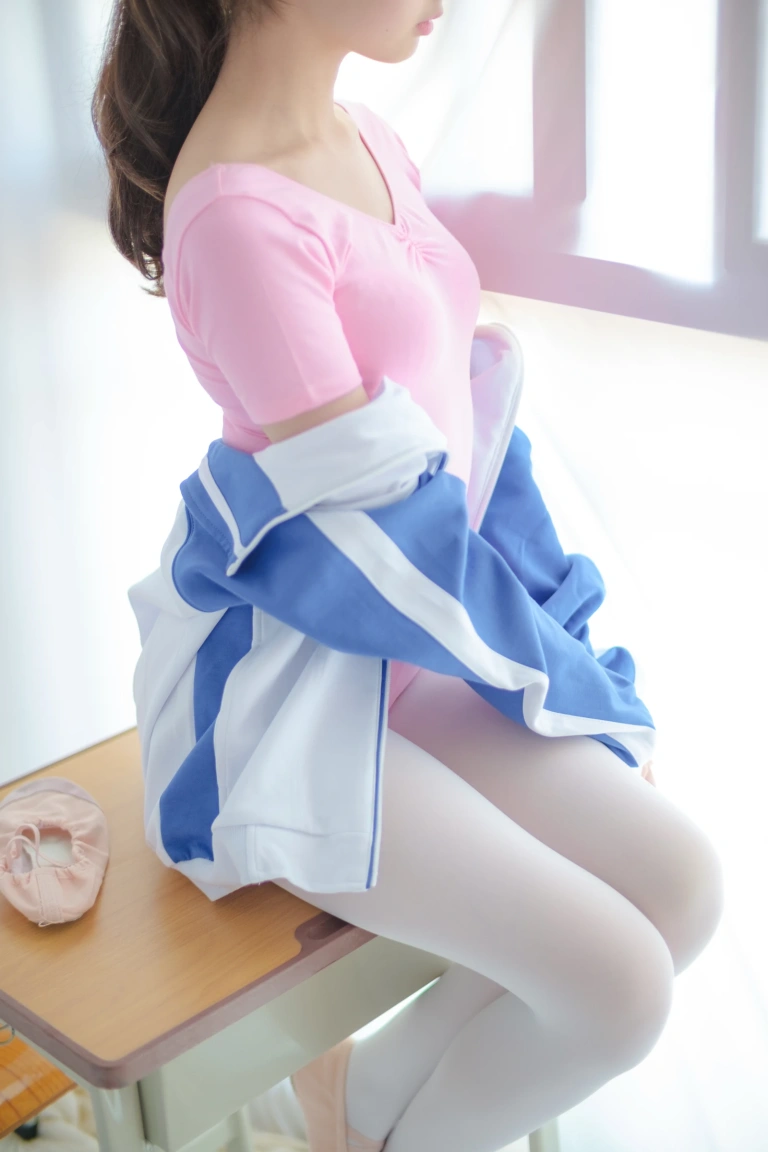 《R15-012》｜森萝财团 · 84张写真