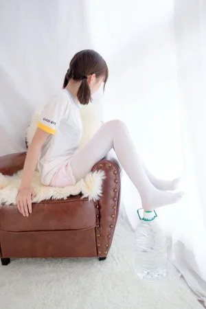 《R15-015》｜森萝财团 · 77张写真