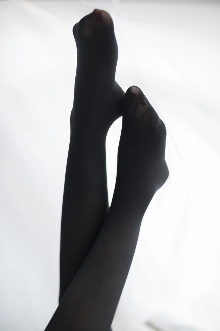 《R15-017》｜森萝财团 · 78张写真