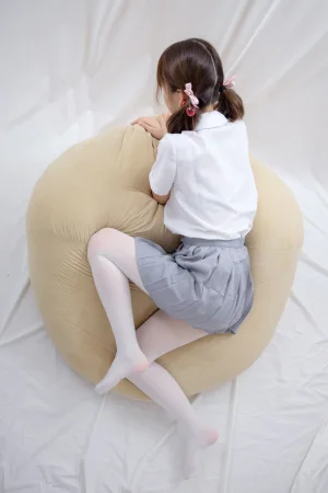 《R15-025》｜森萝财团 · 75张写真