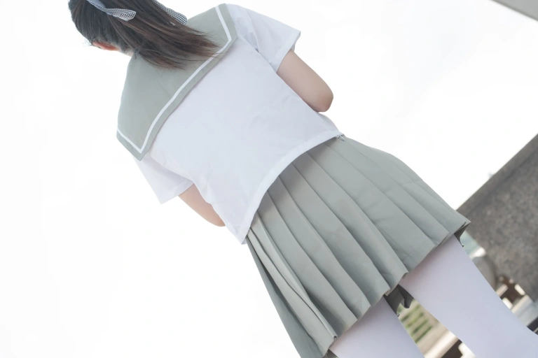 《R15-026》｜森萝财团 · 79张写真