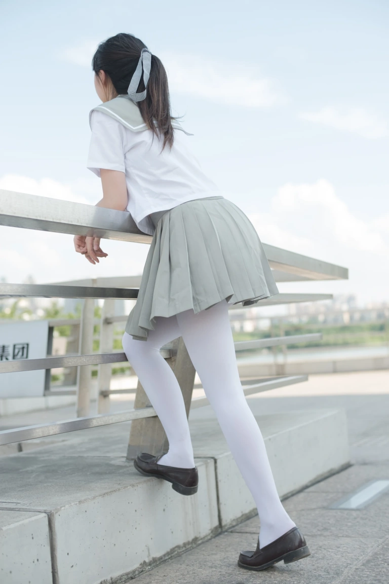 《R15-026》｜森萝财团 · 79张写真