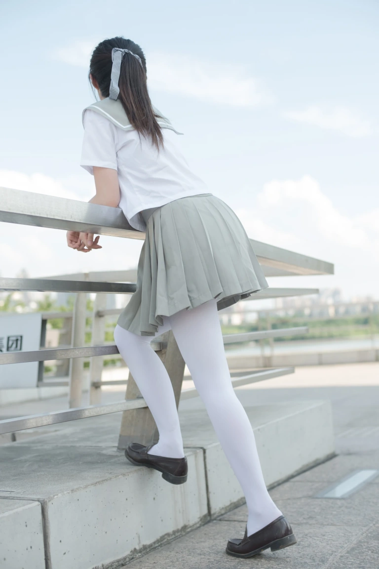 《R15-026》｜森萝财团 · 79张写真