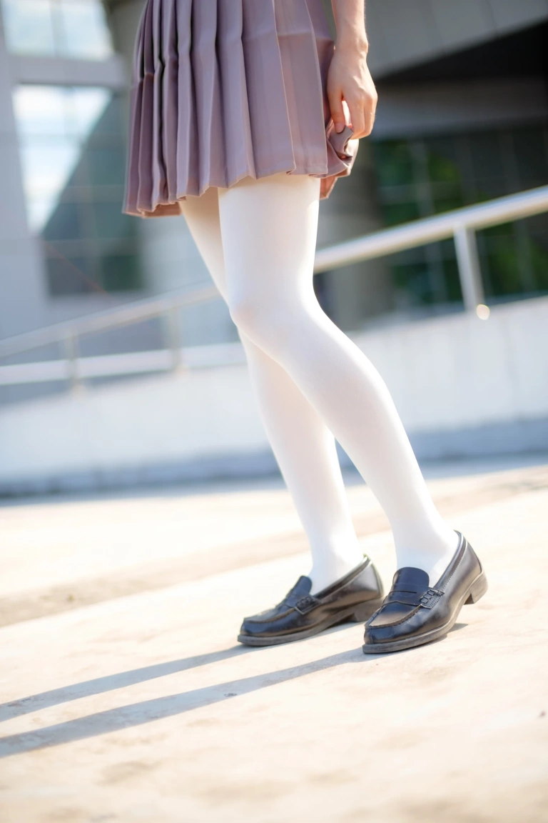 《R15-030》｜森萝财团 · 67张写真