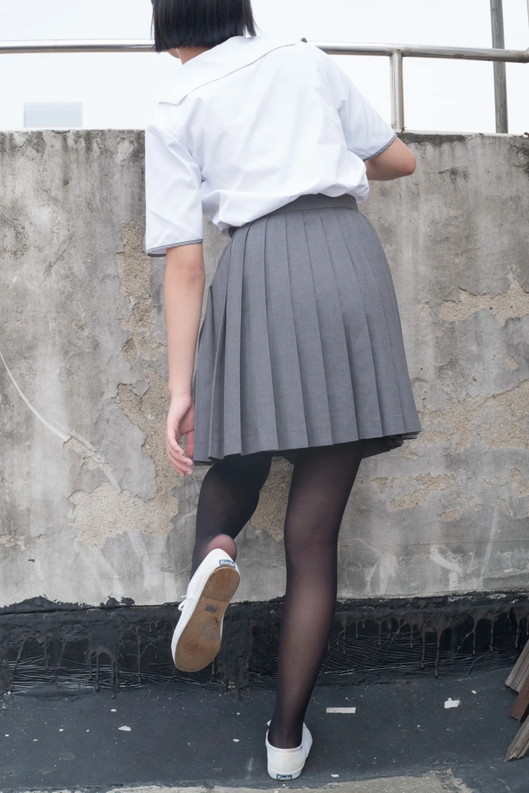 《R15-031》｜森萝财团 · 95张写真