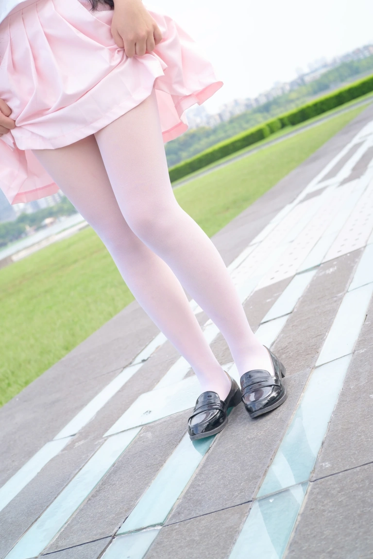 《R15-033》｜森萝财团 · 75张写真
