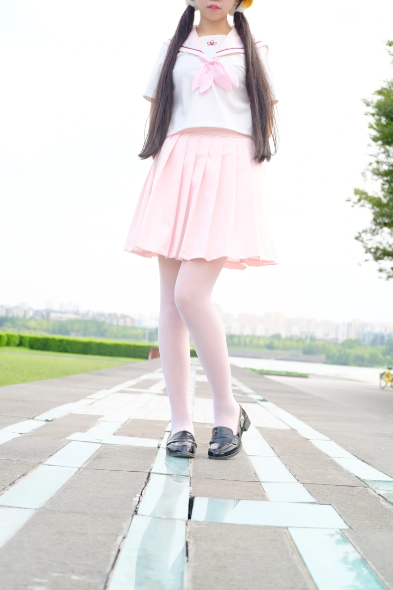 《R15-033》｜森萝财团 · 75张写真