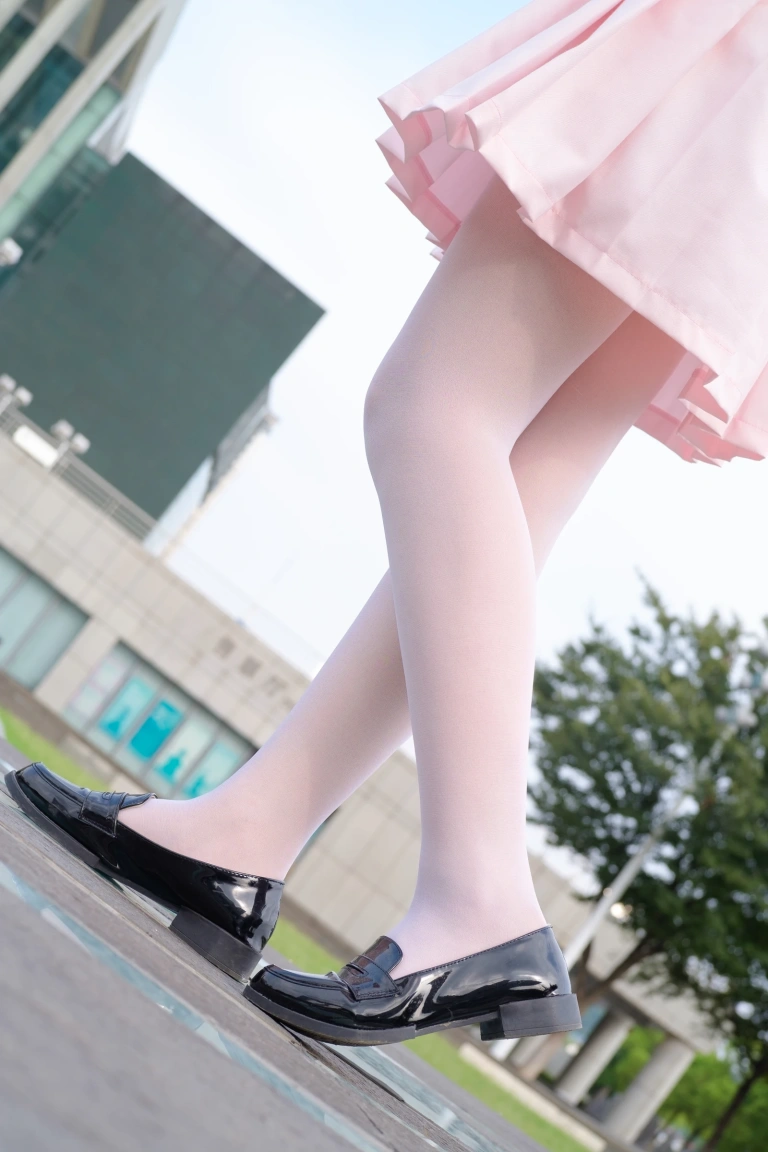 《R15-033》｜森萝财团 · 75张写真