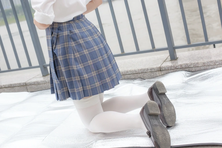 《R15-039》｜森萝财团 · 88张写真
