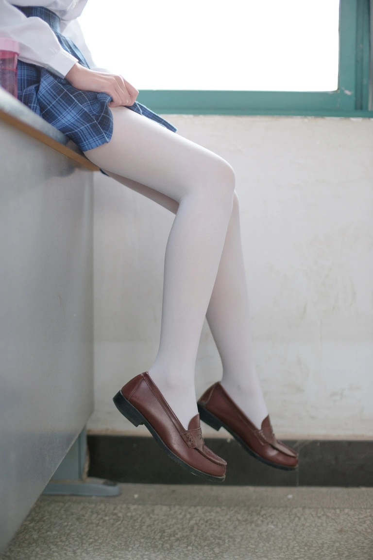 《R15-044》｜森萝财团 · 94张写真