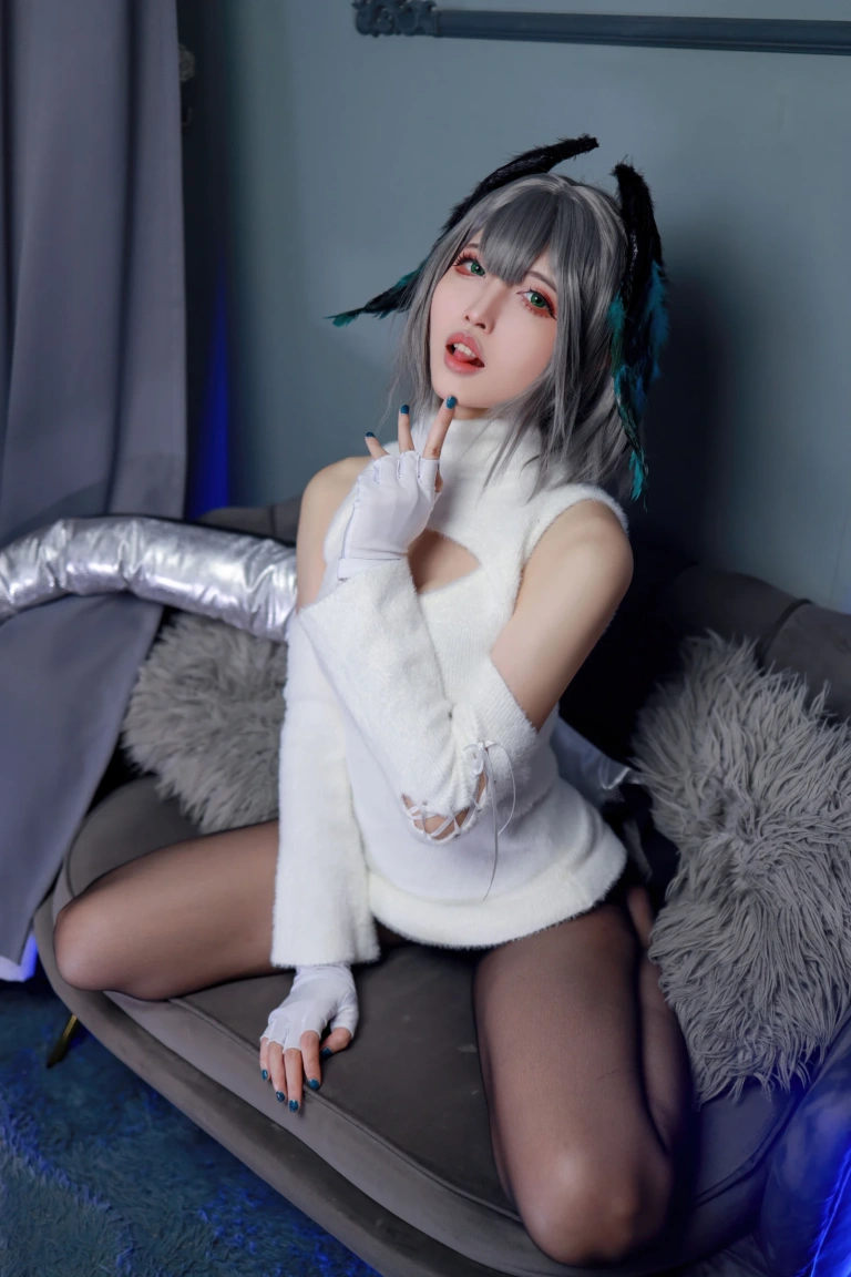 《明日方舟 阿克奈兹·霍尔海亚竖毛衣》｜山崎怜Rei · 91张写真