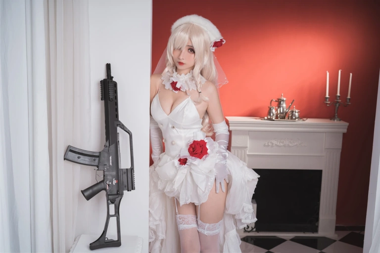 《G36c花嫁》｜rioko凉凉子 · 25张写真