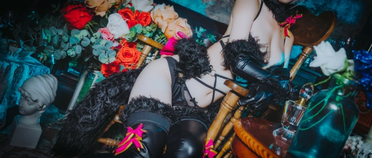 《黑贞》｜rioko凉凉子 · 16张写真