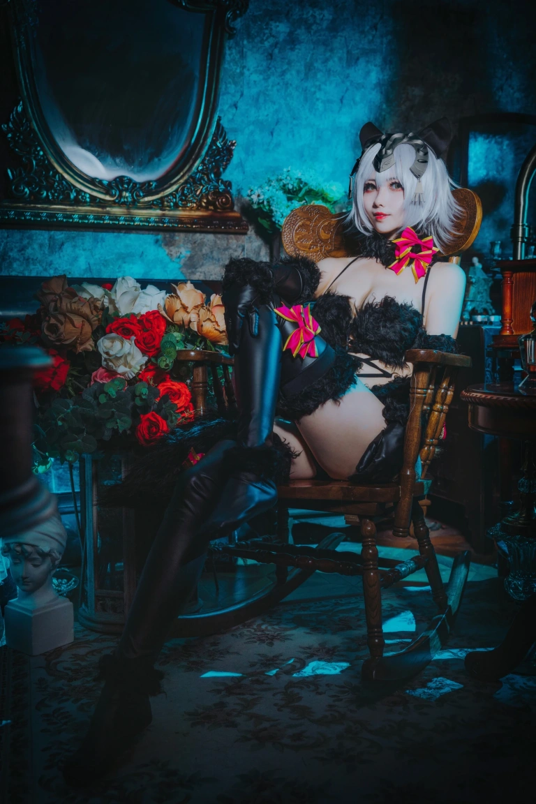 《黑贞》｜rioko凉凉子 · 16张写真