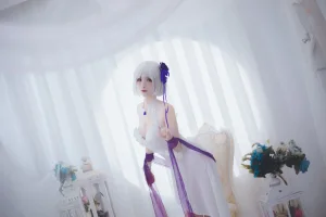 《天狼星》｜rioko凉凉子 · 10张写真