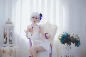 《天狼星》｜rioko凉凉子 · 10张写真