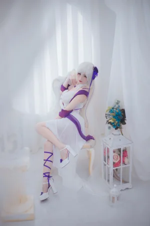 《天狼星》｜rioko凉凉子 · 10张写真