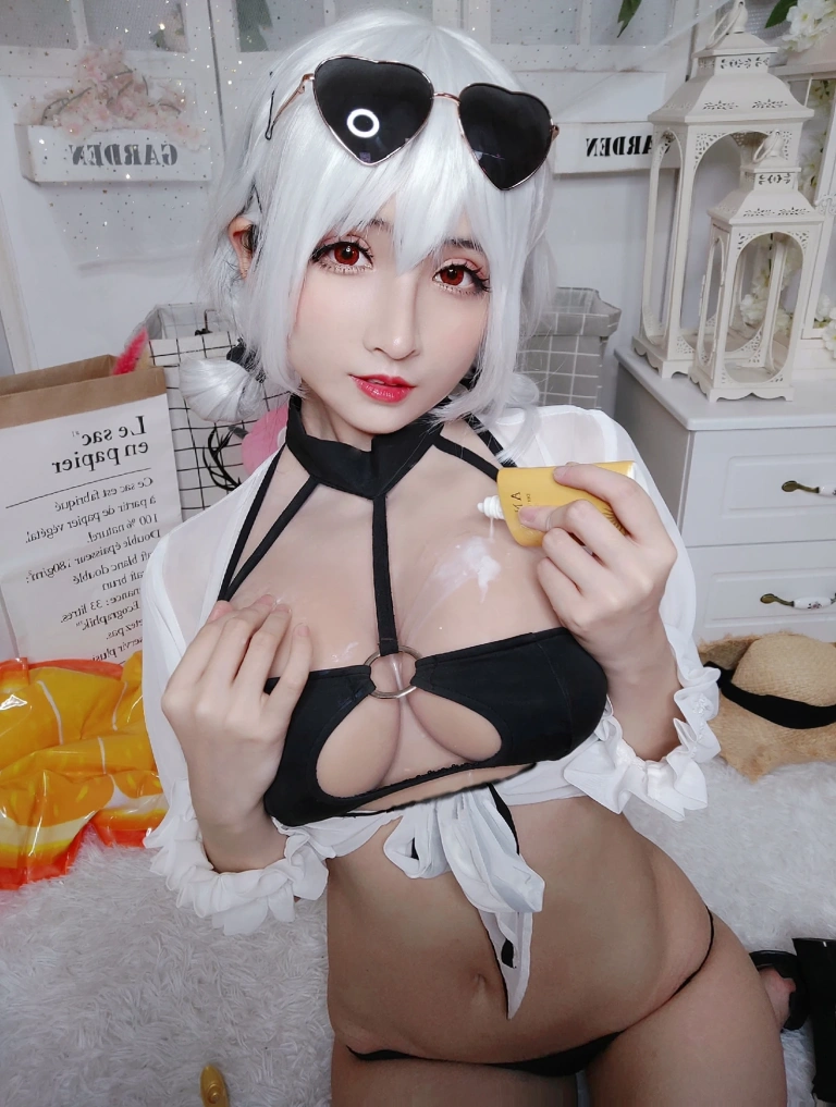 《天狼星泳装》｜rioko凉凉子 · 21张写真