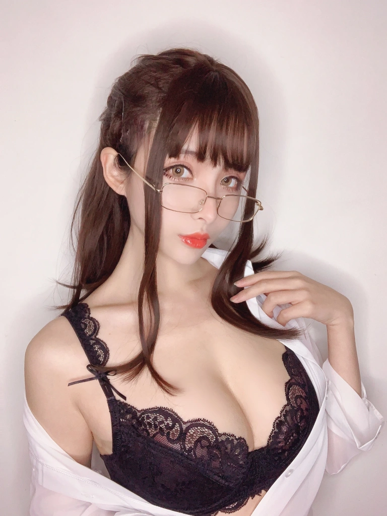 《教师》｜rioko凉凉子 · 18张写真