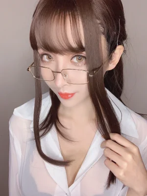 《教师》｜rioko凉凉子 · 18张写真