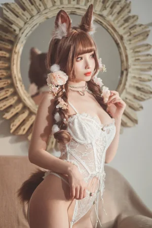 《花涧兔》｜rioko凉凉子 · 44张写真、8 个视频
