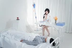 《《年上の韵》采集室实习护士（尊享版）》｜rioko凉凉子 · 48张写真、7 个视频