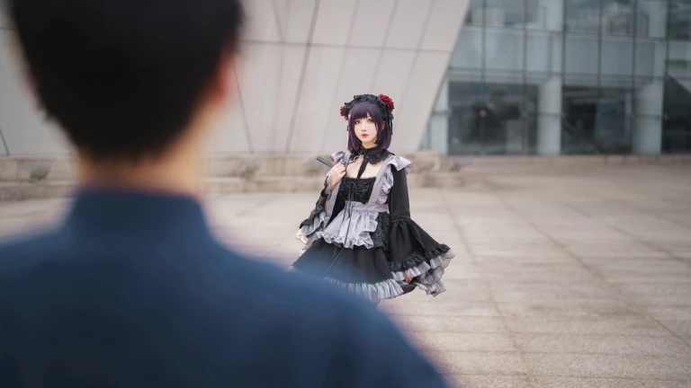 《更衣人偶坠入爱河 喜多川海梦cos+黑江雫女仆装（漫展+game）》｜rioko凉凉子 · 108张写真、6 个视频