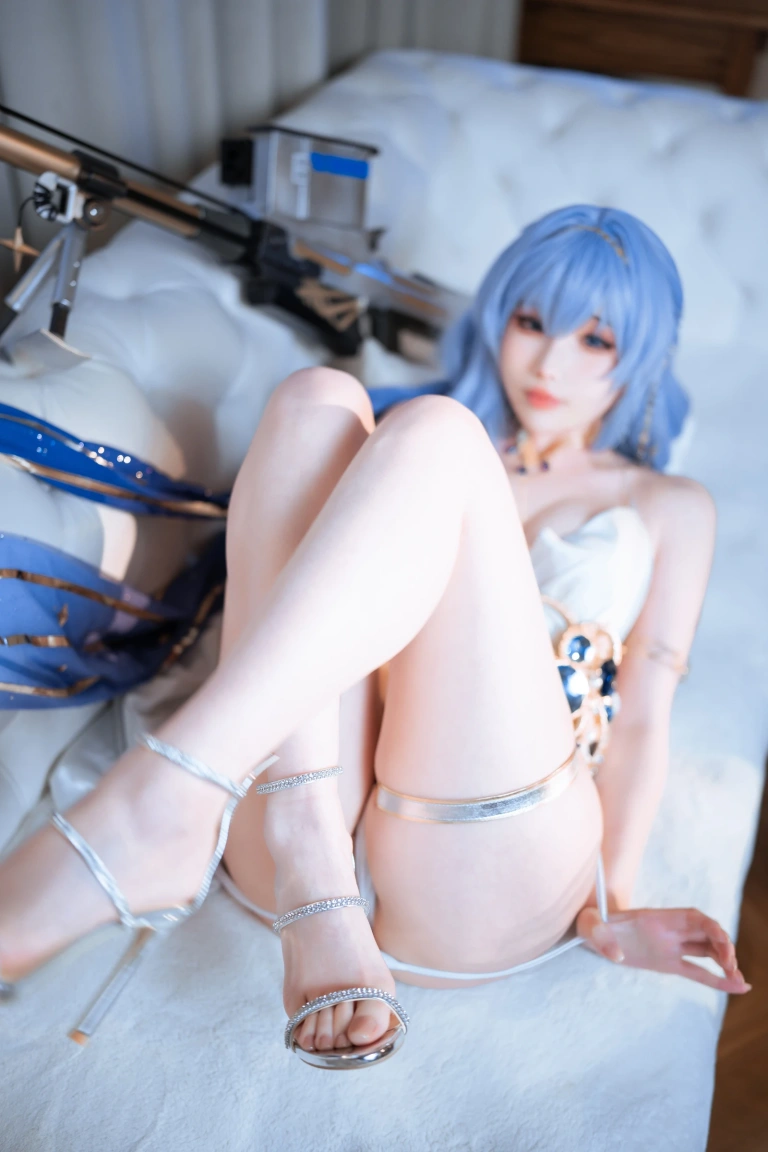 《海伦礼服》｜rioko凉凉子 · 48张写真、14 个视频