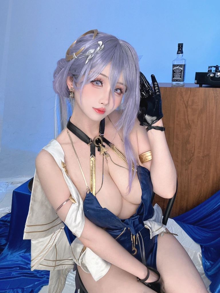 《深空之眼 塞勒涅》｜rioko凉凉子 · 15张写真、6 个视频