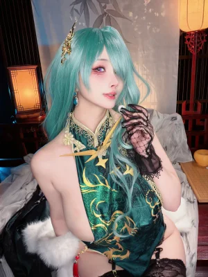《碧蓝航线 莫斯科》｜rioko凉凉子 · 30张写真