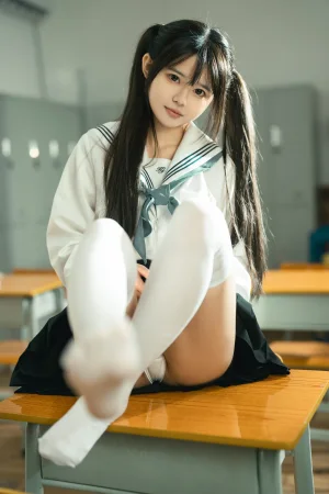 《授课中》｜rua阮阮 · 57张写真