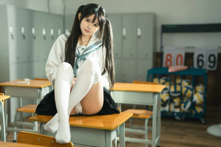 《授课中》｜rua阮阮 · 57张写真