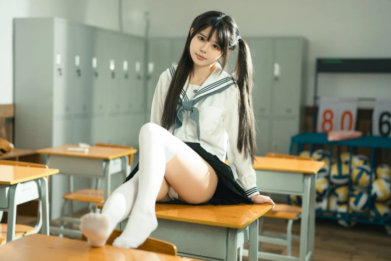 《授课中》｜rua阮阮 · 57张写真