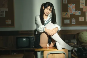 《授课中》｜rua阮阮 · 57张写真