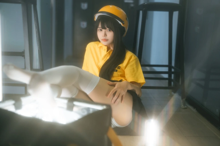 《外卖员》｜rua阮阮 · 40张写真