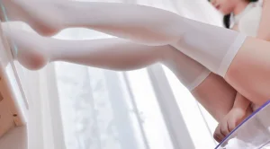 《猫系少女白猫》｜雪琪SAMA · 31张写真