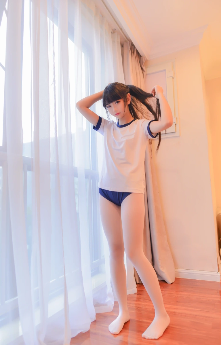 《体操服》｜雪琪SAMA · 17张写真