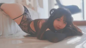 《小恶魔透视装》｜雪琪SAMA · 50张写真、1 个视频