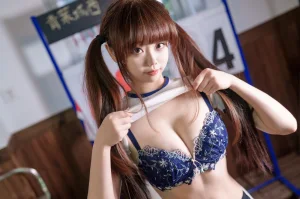 《体育室》｜雪琪SAMA · 64张写真、1 个视频
