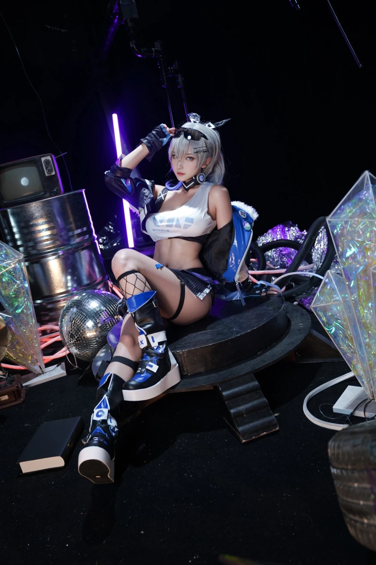 《崩坏：星穹铁道 银狼》｜Seya-狮砸 · 9张写真