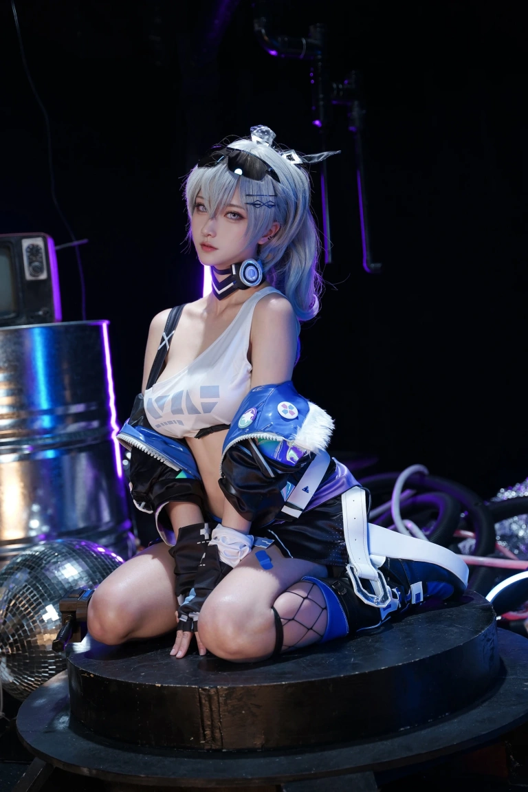 《崩坏：星穹铁道 银狼》｜Seya-狮砸 · 9张写真