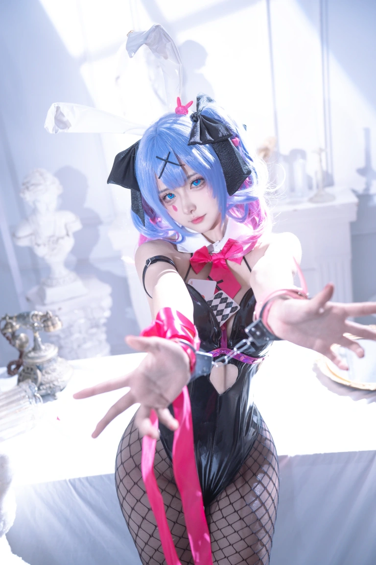 《VOCALOID 初音兔女郎》｜Seya-狮砸 · 12张写真