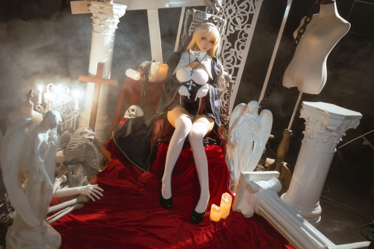 《修女》｜Seya-狮砸 · 12张写真