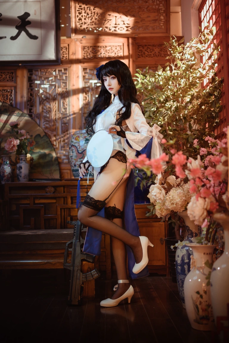 《95玉玲珑》｜Shika小鹿鹿 · 9张写真