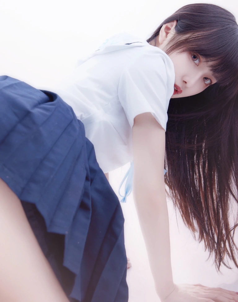 《JK学姐》｜Shika小鹿鹿 · 9张写真