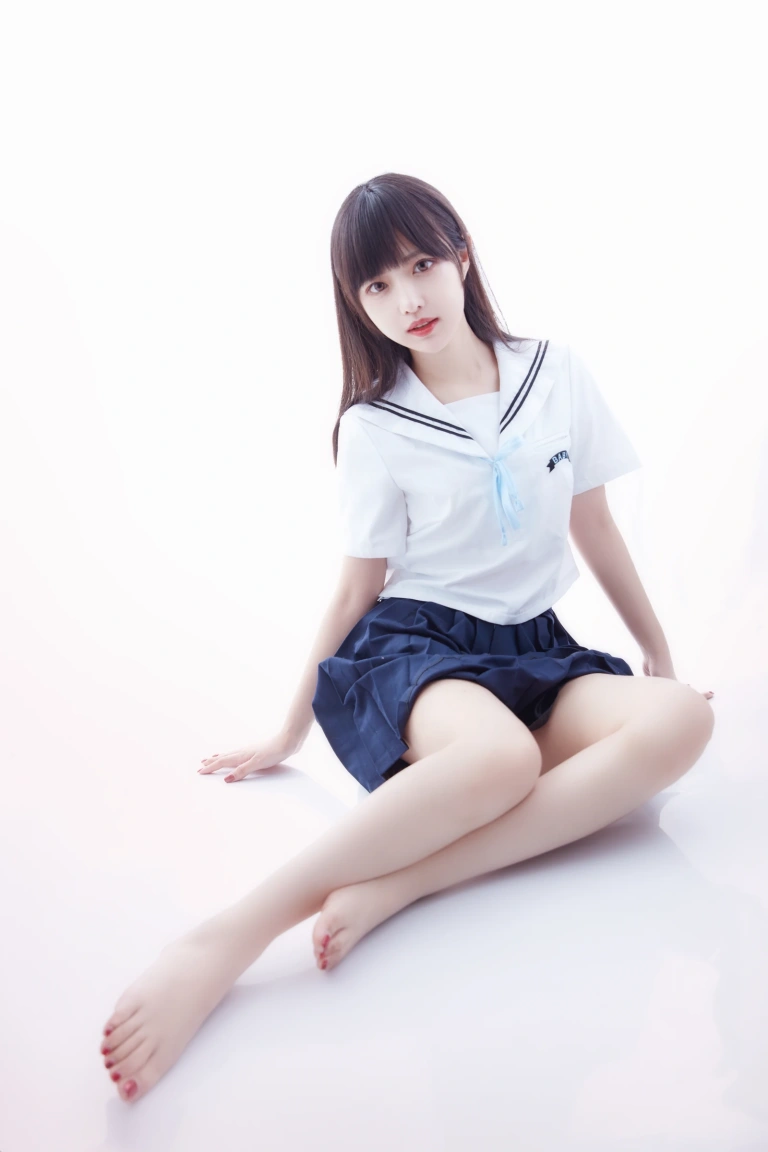 《JK学姐》｜Shika小鹿鹿 · 9张写真
