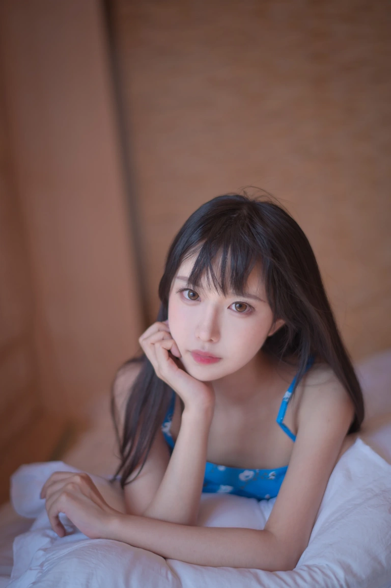 《蓝裙子》｜Shika小鹿鹿 · 16张写真