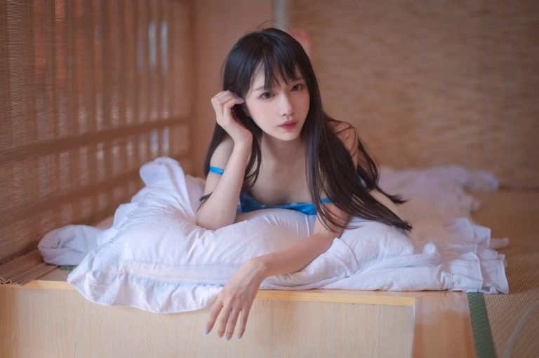 《蓝裙子》｜Shika小鹿鹿 · 16张写真