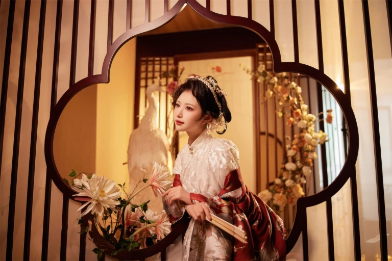 《大明富贵花》｜Shika小鹿鹿 · 11张写真